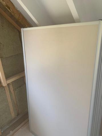 Schuifdeuren voor kledingkast met hangelementen beschikbaar voor biedingen