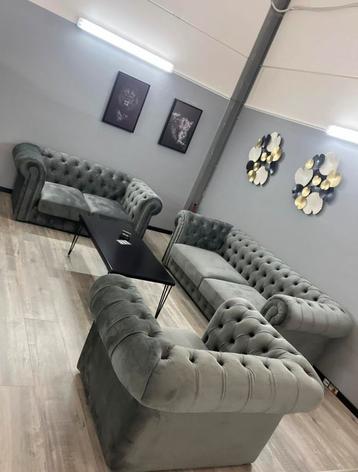 Chesterfield Bankstel 3+2+1 - Tijdloze Elegantie Nieuw!! beschikbaar voor biedingen