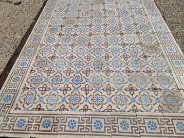 Antieke vloertegels  beschikbaar voor biedingen