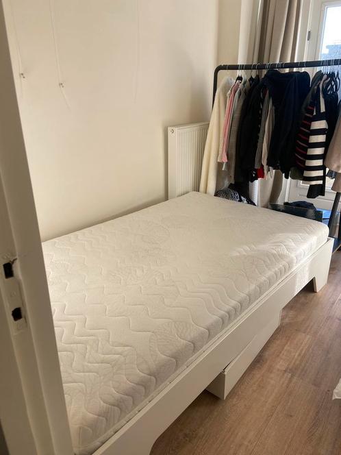 Bed + lattenbodem + matras 1.20 meter breed, Huis en Inrichting, Slaapkamer | Bedden, Zo goed als nieuw, Twijfelaar, 120 cm, 200 cm