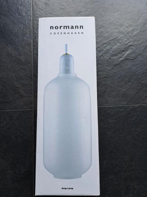 Nieuw Hanglamp Amp Large van Normann Copenhagen, Huis en Inrichting, Lampen | Hanglampen, Nieuw, Ophalen of Verzenden