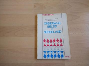 Onderwijsbeleid in Nederland door Branger, Dodde en Wieleman beschikbaar voor biedingen