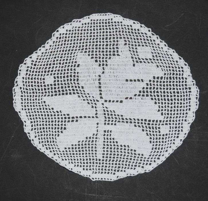 Lief gehaakt kleedje met bloem, Antiek en Kunst, Antiek | Kleden en Textiel, Ophalen of Verzenden