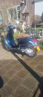 Vespa primavera, Fietsen en Brommers, Scooters | Vespa, Ophalen, Zo goed als nieuw, Overige modellen