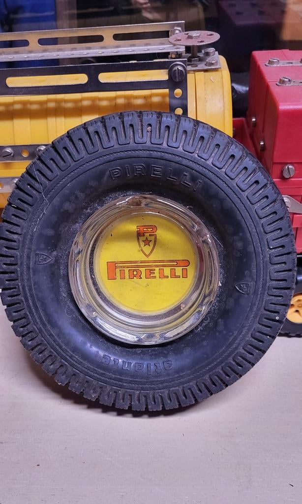 Oude Pirelli asbak in autoband jaren 1960, Ophalen of Verzenden, Gebruikt, Gebruiksvoorwerp