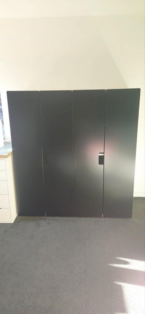 Ikea 2x kledingkast wit met zwarte deuren, Huis en Inrichting, Kasten | Kledingkasten, Zo goed als nieuw, 100 tot 150 cm, 50 tot 100 cm