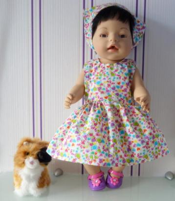 poppenkleertjes babypop born 43cm (jurk met bandana hartjes) beschikbaar voor biedingen
