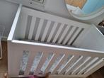 Babybedje wit in hoogte verstelbaar, Kinderen en Baby's, Babywiegjes en Ledikanten, Ophalen, Gebruikt, Ledikant