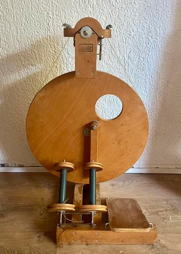 Louët S10 spinnewiel met 3 klossen beschikbaar voor biedingen