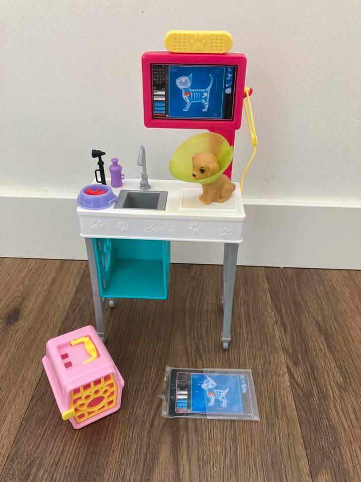 ZGAN Barbie Mattel Playset Pet Vet Office!, Kinderen en Baby's, Speelgoed | Poppen, Zo goed als nieuw, Barbie, Ophalen of Verzenden