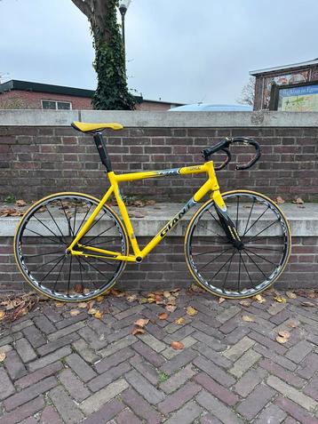 Giant tcr once frame + mavic ksyrium wielen beschikbaar voor biedingen