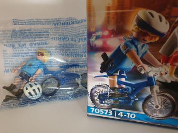 Playmobil politie agent met mountain bike en brandweer vrouw beschikbaar voor biedingen