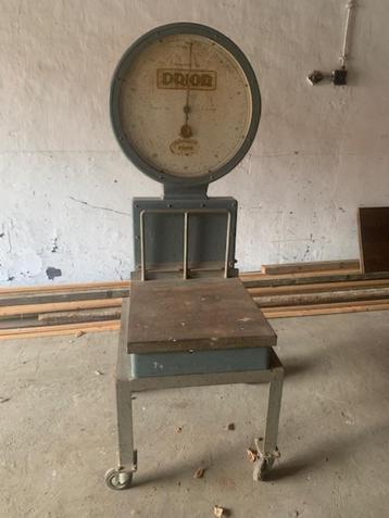 Vintage Prior weegschaal type L-DP beschikbaar voor biedingen