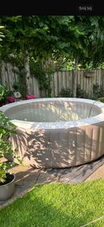 Jacuzzi 6 personen, Tuin en Terras, Bubbelbaden en Hottubs, Ophalen, Gebruikt, Pomp, Opblaasbaar