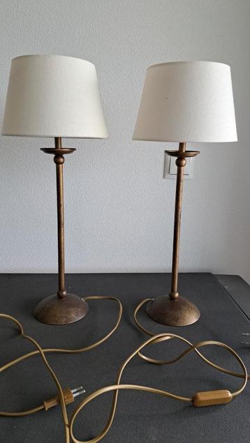 2 tafellampen in goede staat beschikbaar voor biedingen