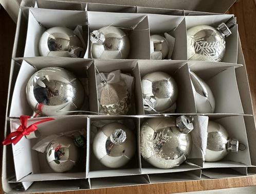 12 st vintage zilverglazen kerstballen in originele doos, Diversen, Kerst, Zo goed als nieuw, Ophalen of Verzenden