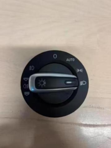NIEUW! Lichtschakelaar auto afmeting 6,5 x 5 cm €11,99 beschikbaar voor biedingen