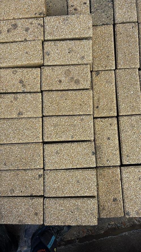 10.35m2 Restpartij gebruikte betonklinkers Bkk geel, Tuin en Terras, Tegels en Klinkers, Gebruikt, Klinkers, Beton, 10 m² of meer