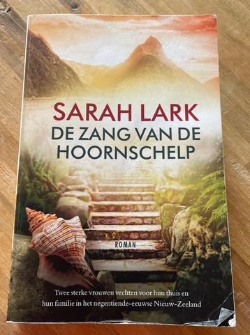 De zang van de hoornschelp Sarah Lark beschikbaar voor biedingen