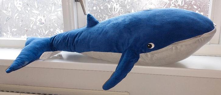 IKEA Walvis knuffel, 100cm, BLÅVINGAD, Blauwe vinvis, Dieren en Toebehoren, Overige Dieren, Geslacht onbekend, Januari