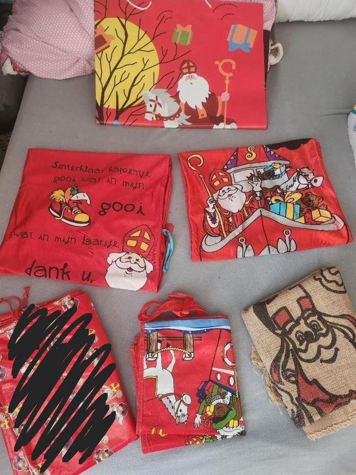 Cadeauzak Sinterklaas - Zoek uit 1 euro ps, Diversen, Sinterklaas, Nieuw, Ophalen of Verzenden