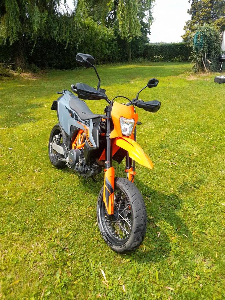 Ktm smc 690 r supermoto  06/2022, Motoren, Motoren | KTM, Particulier, SuperMoto, meer dan 35 kW, 1 cilinder, Motorrijbewijs A
