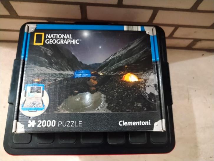 Puzzel van 2000 stukjes met afbeelding van Mountain Everest, Hobby en Vrije tijd, Denksport en Puzzels, Zo goed als nieuw, Meer dan 1500 stukjes
