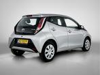 Toyota Aygo 1.0 VVT-i x-play Automaat | Camera | Multimedia, Stof, Gebruikt, Zwart, 4 stoelen