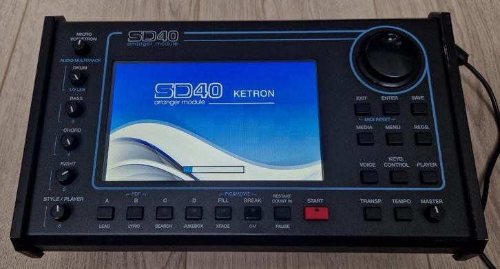Ketron SD-40 Arranger module, Muziek en Instrumenten, Keyboards, Gebruikt, Overige aantallen, Overige merken, Aanslaggevoelig
