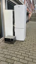 Gratis ophalen koel-vrieskasten en magnetron, Witgoed en Apparatuur, Koelkasten en IJskasten, Ophalen, 200 liter of meer, 160 cm of meer