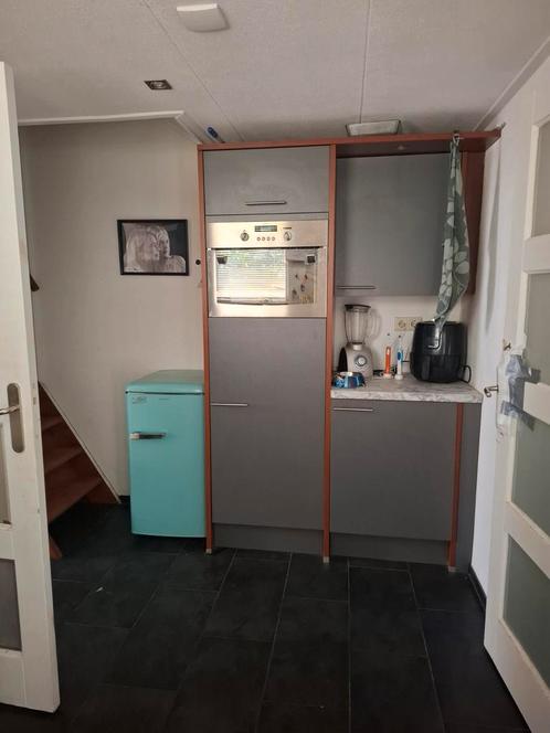Gratis keukenblok met koelkast en combi magnetron, Witgoed en Apparatuur, Overige Witgoed en Apparatuur, Gebruikt, Ophalen