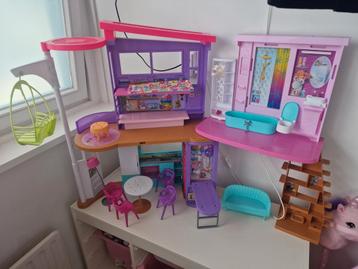Barbiehuis beschikbaar voor biedingen