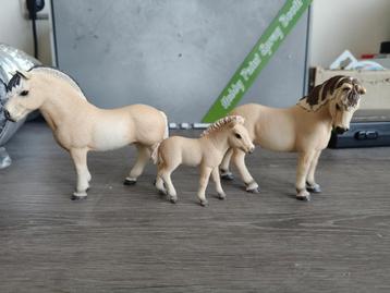 Schleich paarden fjorden famillie beschikbaar voor biedingen