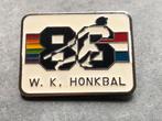 Rechthoekige broche / button W.K. Honkbal 1986 in Nederland., Verzamelen, Ophalen of Verzenden, Gebruikt, Sport, Button