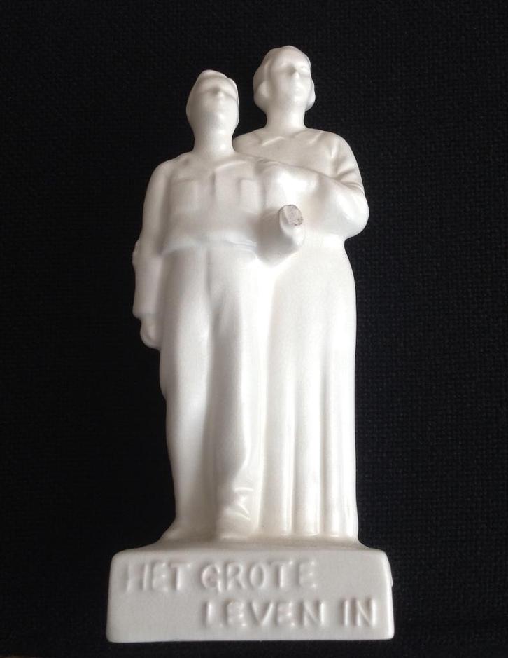 Art Deco moeder met zoon Etha Lemke Plateel zuid Holl. Gouda, Verzamelen, Beelden en Beeldjes, Gebruikt, Overige typen, Ophalen of Verzenden