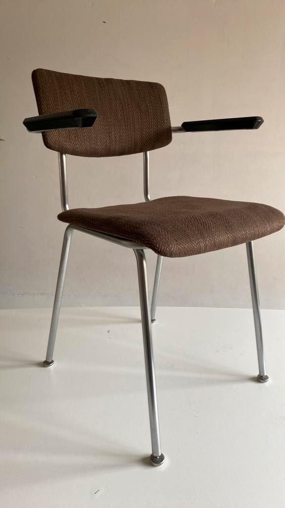 Gispen 1235 stoel, Huis en Inrichting, Stoelen, Zo goed als nieuw, Eén, Kunststof, Zwart, Ophalen of Verzenden