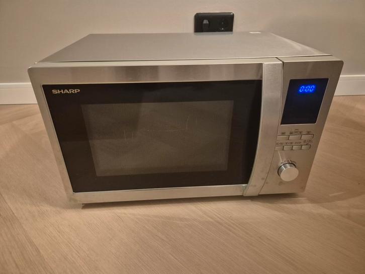 Sharp R922STWE Combimagnetron, Witgoed en Apparatuur, Magnetrons, Zo goed als nieuw, Vrijstaand, Combimagnetron, 45 tot 60 cm