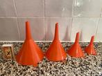 Vintage oranje vierdelige trechterset trechtertjes trechter, Ophalen of Verzenden, Zo goed als nieuw