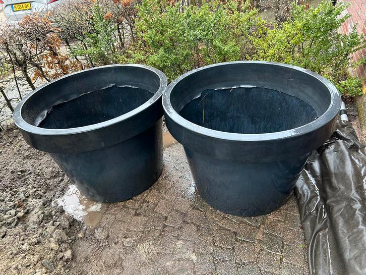 Grote antracietkleurige kunststof plantenpotten, Tuin en Terras, Bloempotten, Gebruikt, Kunststof, Balkon, 40 tot 70 cm, 40 cm of meer