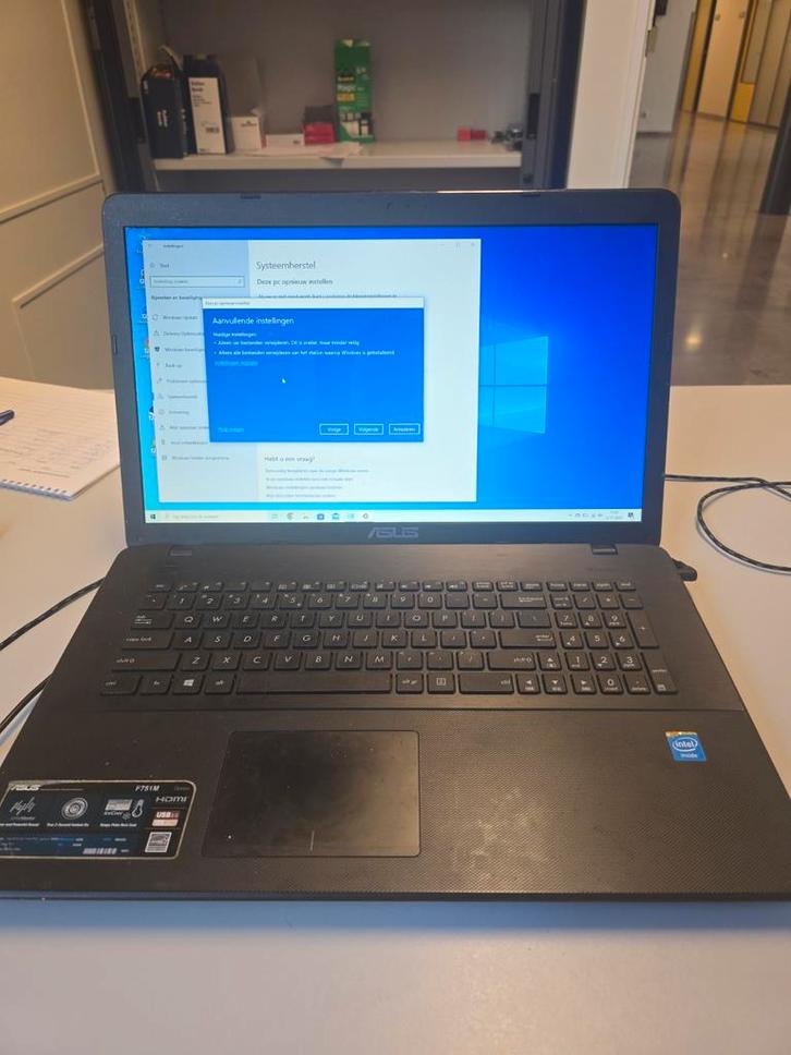Laptop te koop, Computers en Software, Windows Laptops, Gebruikt, HDD, 2 tot 3 Ghz, 4 GB, Qwerty, Ophalen