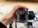 Sony F1.8 / 35mm lens E-mount, Audio, Tv en Foto, Zo goed als nieuw, Standaardlens, Ophalen