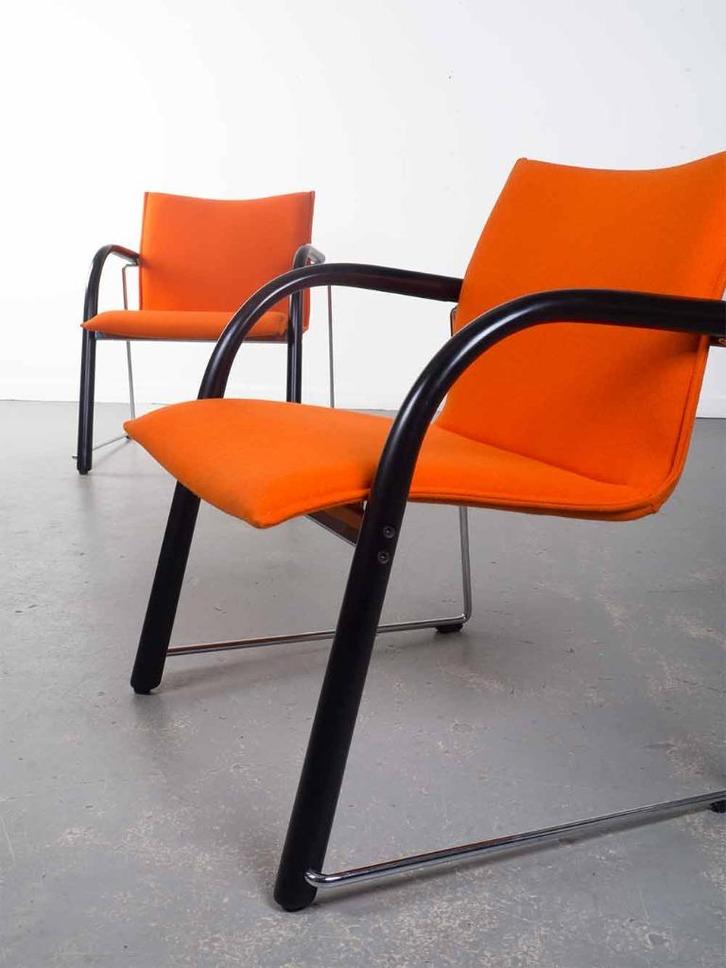 Thonet stoelen – Wulf Schneider & Ulrich Böhme, Huis en Inrichting, Stoelen, Zo goed als nieuw, Twee, Metaal, Stof, Overige kleuren