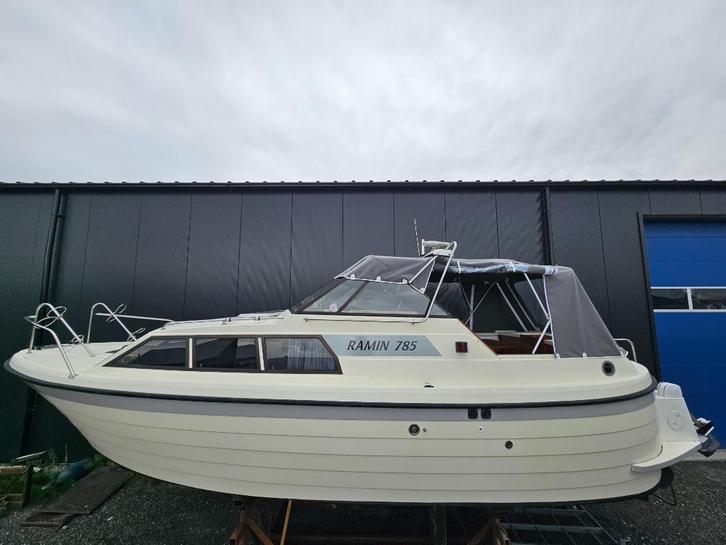 Ramin 785 met Boegschroef en nieuwe kuiptent (Noorse sloep), Watersport en Boten, Motorboten en Motorjachten, Gebruikt, Polyester