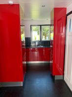 Rode Hoogglans Keuken met 2 aparte kasten, Huis en Inrichting, Keuken | Complete keukens, Ophalen, Gebruikt, Overige typen, Hoogglans of Gelakt