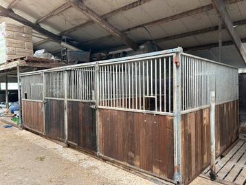 2x paardenbox groot beschikbaar voor biedingen