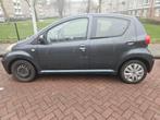 Toyota Aygo 1.0 12V Vvt-i 5DRS MMT 2009 Grijs, 4 stoelen, 68 pk, Origineel Nederlands, Particulier