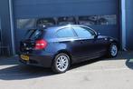 BMW 1-serie 118i High Executive AIrco met Climatecontrol, Cr, 1-Serie, 65 €/maand, Zwart, Lichtsensor