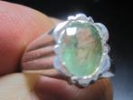 Smaragd ring %100 natuurlijk groen smaragd 3,35 karaat, Ophalen, Zo goed als nieuw, 17 tot 18, Met edelsteen