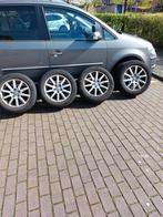 Volkswagen en Audi 16 inch All season, Auto-onderdelen, Banden en Velgen, Ophalen, 16 inch, 205 mm, All Season