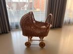 Poppenwagen van riet, Kinderen en Baby's, Speelgoed | Poppen, Ophalen of Verzenden, Gebruikt, Babypop